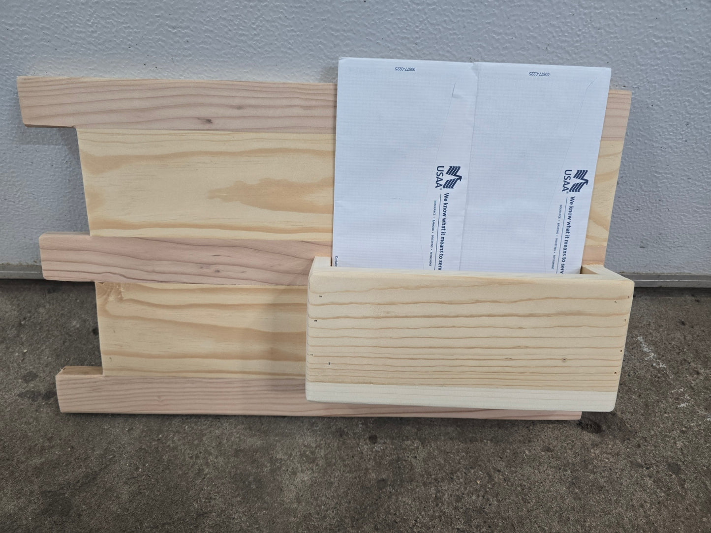 Rustic Wooden Mail & Key Holder – Wall Mounted Organizer