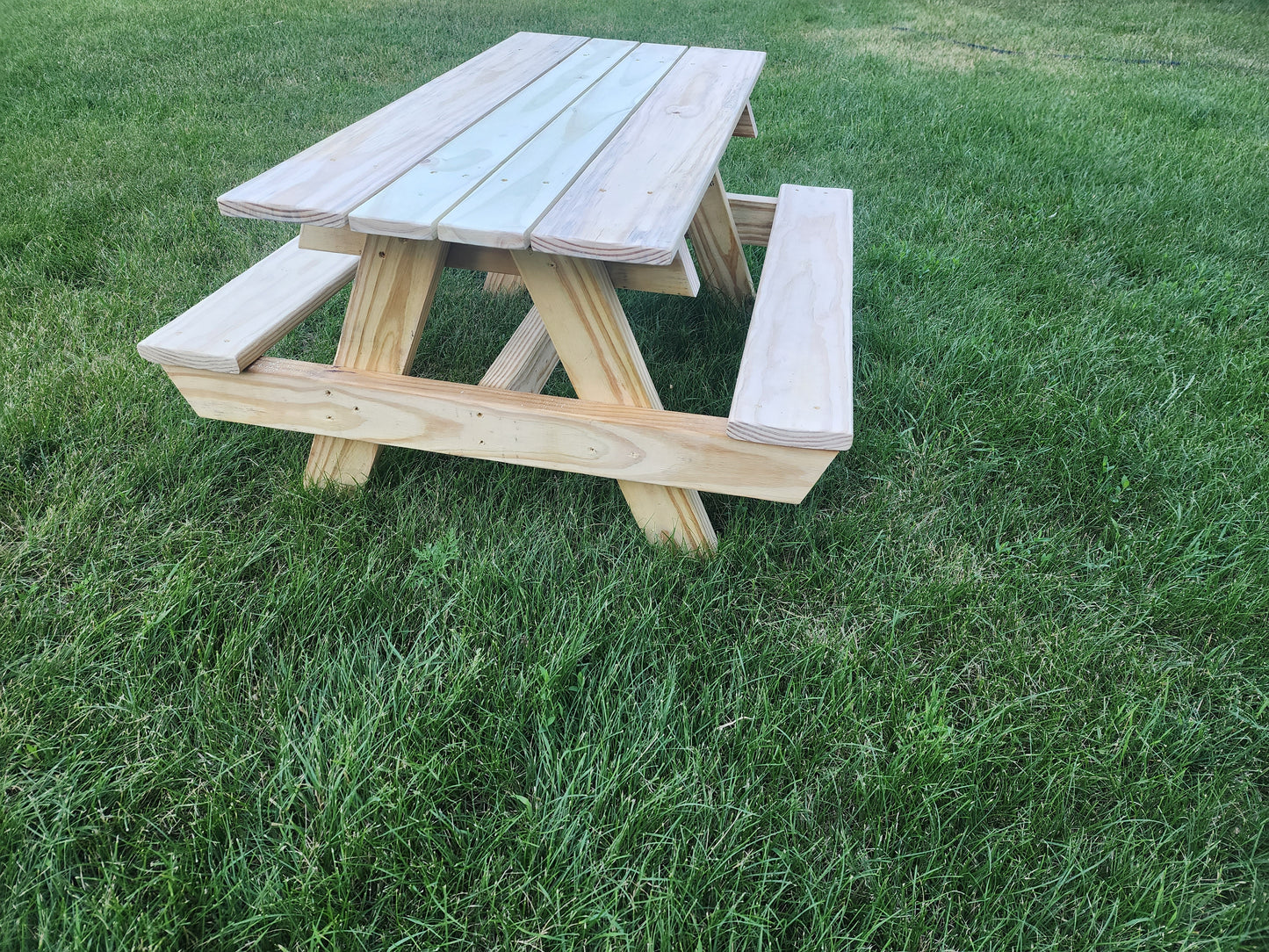 Kids picnic table